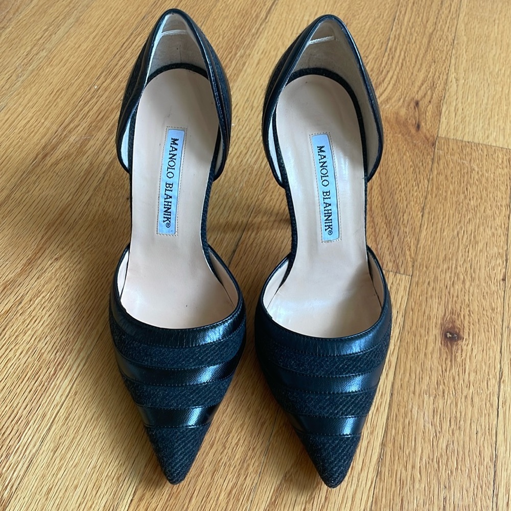 Manolo Blahnik black leather / tweed stilettos. Stripe detail. 4” / 10cm heel.